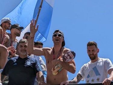 Dibu: “Mis compañeros dicen que estoy mal de la cabeza”