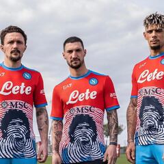 Maradona, de nuevo en la camiseta del Napoli