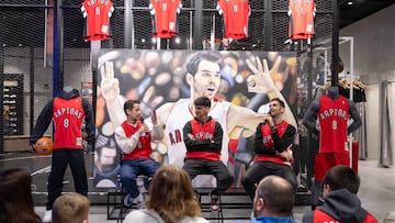 Calderón, durante la presentación de su camiseta de la temporada 2005-06.