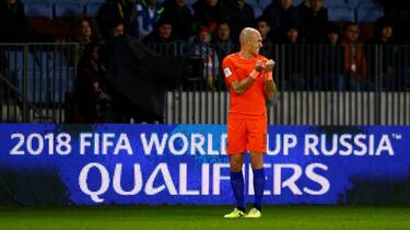 New black for the Oranje as Dutch face missing World Cup