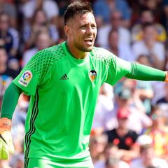 Diego Alves se aleja del Depor y busca un destino en Brasil