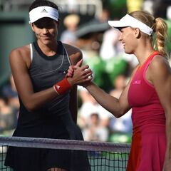 Muguruza se queda sin final en Tokio al caer ante Wozniacki