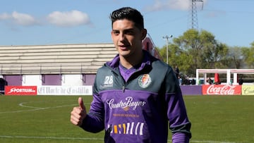 Espinoza, jugador del Valladolid, en su primer d&iacute;a en los Anexos.