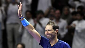 Lo que cuesta la raqueta de oro que le regalaron a Nadal