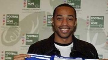 <b>SOLIDARIO.</B> Thierry Henry ha viajado hasta Barcelona para disputar el encuentro a beneficio de los damnificados por el tsunami en el sudeste asiático.