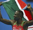 Rudisha revalida su título el día en que Simone Biles falla