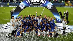 El Chelsea levanta el título del campeón de la Supercopa de Europa.
