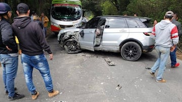 Camioneta de Johan Arango accidentada en vía a Tenjo.