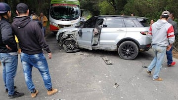 Camioneta de Johan Arango accidentada en v&iacute;a a Tenjo. 