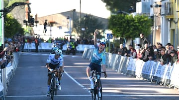 Scaroni celebra su triunfo en Estivella (EVENTOS SPORT).