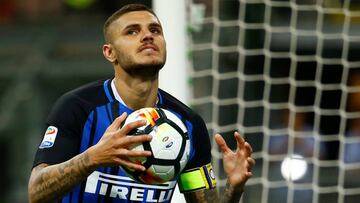 Milán e Inter vuelven con goleadas ante Crotone y Fiore