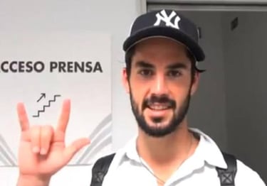 Isco's son imitates Daddy: "I love you" in sign language