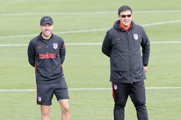 Llegó al Atlético como segundo entrenador del Cholo en diciembre de 2011.