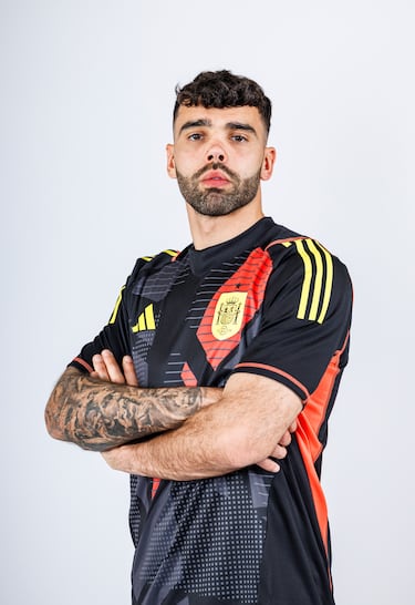 Los internacionales ya posan con la nueva equipación