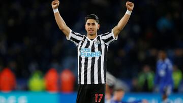 Soccer Football - Premier League - Leicester City v Newcastle United - King Power Stadium, Leicester, Britain - April 12, 2019 Newcastle United's Ayoze Perez celebrates after the match REUTERS/Andrew Yates EDITORIAL USE ONLY. No