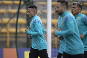 La Selección de Brasil realizó su primer entrenamientos en el estadio Metropolitano de Techo en Bogotá antes de viajar a Venezuela.