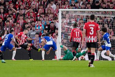 3-0. Disparo cruzado de Ohian Sancet, desvía Jan Oblak y en el rechace aparece Gorka Guruzeta para empujar el balón al fondo de la portería. 