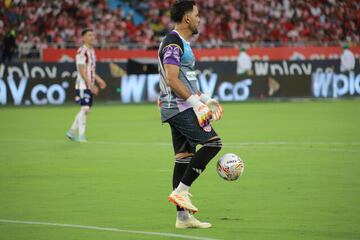 Sebastián Viera disputó su último partido con la camiseta de Junior, luego del partido de despedida con varios jugadores históricos del club.