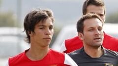 Óliver llevará esta temporada el dorsal 16 y Manquillo el 17