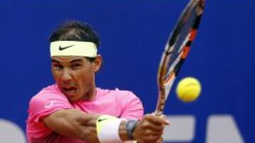 Rafa Nadal prueba su recuperación en Montecarlo.