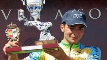 <B>LÍDER.</B> Castaño encabeza la clasificación por delante de Astarloa y Serrano.