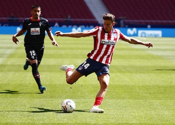 Disparo a porter¨ªa de Marcos Llorente.
