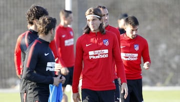 Filipe Luis, esta mañana en el entrenamiento del Atlético de Madrid en Los Ángeles de San Rafael.