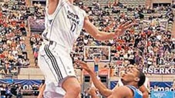 <b>EN ALZA. </b>Hervelle y el Real Madrid, en firme progreso.