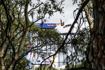 Las Red Bull Cliff Diving World Series
son un circuito internacional anual de competiciones de saltos de gran altura. Esta vez se está desarrollando en Sidney.