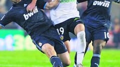 Xabi y Lass serán el muro de Pellegrini en Pamplona