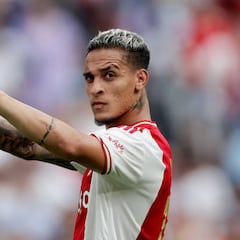 How much will Manchester United have to pay Ajax for Antony?