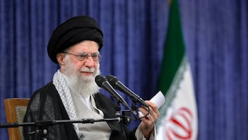 FILE PHOTO: Iran's Supreme Leader Ayatollah Ali Khamenei speaks during a meeting in Tehran, Iran, May 20, 2025. Office of the Iranian Supreme Leader/WANA (West Asia News Agency)/Handout via REUTERS ATTENTION EDITORS - THIS PICTURE WAS PROVIDED BY A THIRD PARTY./File Photo