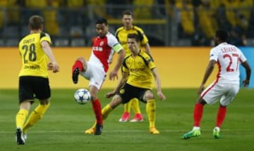 Imágenes de la primera vez de Falcao en Signal Iduna Park y la segunda en Alemania, en competencias europeas.