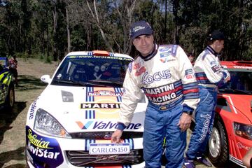 2002. Carlos Sainz disputa el Rally de Australia valedero para el Mundial con una matrícula especial otorgada por la organización que marca los 150 rallyes del Campeonato del Mundo disputados por madrileño.