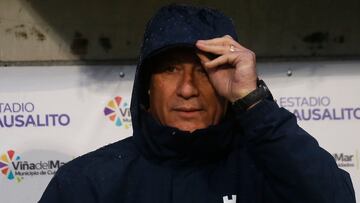 Futbol, Everton vs Universidad Catolica.
Fecha 21, campeonato Nacional 2022.
El entrenador de Universidad Catolica Ariel Holan es fotografiado durante el partido de primera division contra Everton disputado en el estadio Sausalito de Vina del Mar, Chile.
06/07/2022
Sebastian Cisternas/Photosport
Football, Everton vs Universidad Catolica.
21st turn, 2022 National Championship.
Universidad Catolica's manager Ariel Holan is pictured during the first division match against Everton held at the Sausalito stadium in Vina del Mar, Chile.
06/07/2022
Sebastian Cisternas/Photosport