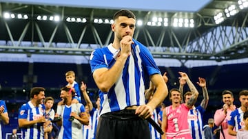 Canterano del Espanyol, debut con el conjunto perico en 2021, le cost hacerse con el puesto de titular pero en la 2023-2024, con el Espanyol en Segunda, se hizo con el puesto y nadie se lo quit. Campen olmpico en Pars 2024, su primera temporada como titular en primera fue espectacular, sus paradas valieron que el conjunto barcelons permaneciera un a?o ms en la categora reina del ftbol espa?ol.