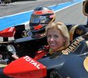 María de Villota, la primera española que prueba un F-1