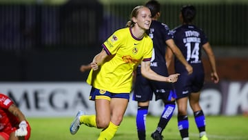during the 4th round match between Queretaro and America as part of the Liga BBVA MX Femenil, Torneo Apertura 2024 at Olimpico Alameda Stadium on August 06, 2024 in Santiago de Queretaro, Mexico.