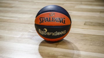 04/10/20 BALONCESTO ACB LIGA ENDESA BALON OFICIAL PELOTA  