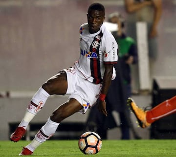 Flamengo's Vinicius Junior in action. REUTERS/Marcos Brindicci