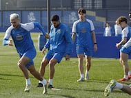 04/03/26
ENTRENAMIENTO
DEPORTIVO DE LA CORUÑA Stoichkov mulattieri zakaria