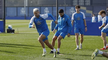 04/03/26
ENTRENAMIENTO
DEPORTIVO DE LA CORUÑA Stoichkov mulattieri zakaria