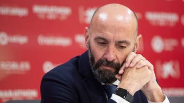 Monchi niega ofertas por Diego Carlos y casi confirma a Bono