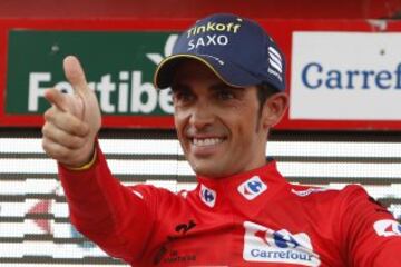 El ciclista español del equipo Tinkoff Saxo, Alberto Contador, sigue de lider, al término de la decimo quinta etapa de la Vuelta Ciclista a España.