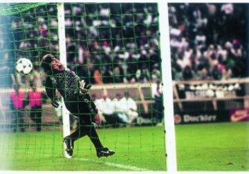 Nayim sorprendió a todos en 1995 marcando este gol en el último minuto ante el Arsenal en la final de la Recopa.