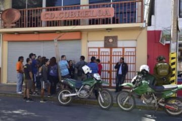 Los hinchas de Cobreloa fueron a protestar a la sede del club tras el castigo por el 'Caso Hisis' y el descenso a Primera B.