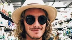 Stefanos Tsitsipas, tenista profesional griego que compite como profesional desde 2016.