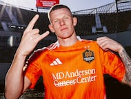 Un derechazo en el 105’ convirtió al ex del Cruz Azul en héroe del Houston Dynamo tras romper con un empate que parecía condenado al reparto de puntos.