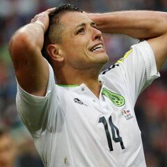 'Chicharito' Hernández entrena en solitario por precaución