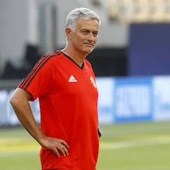 El United quiere retener a Mou con 22M€ y tres fichajes 'top'